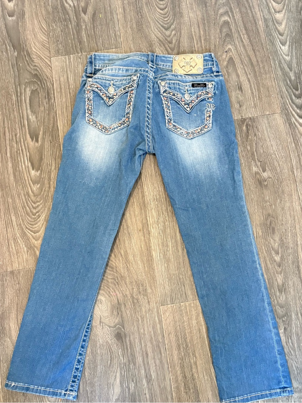 Miss Me Low Rise Signature Cropped Jeans